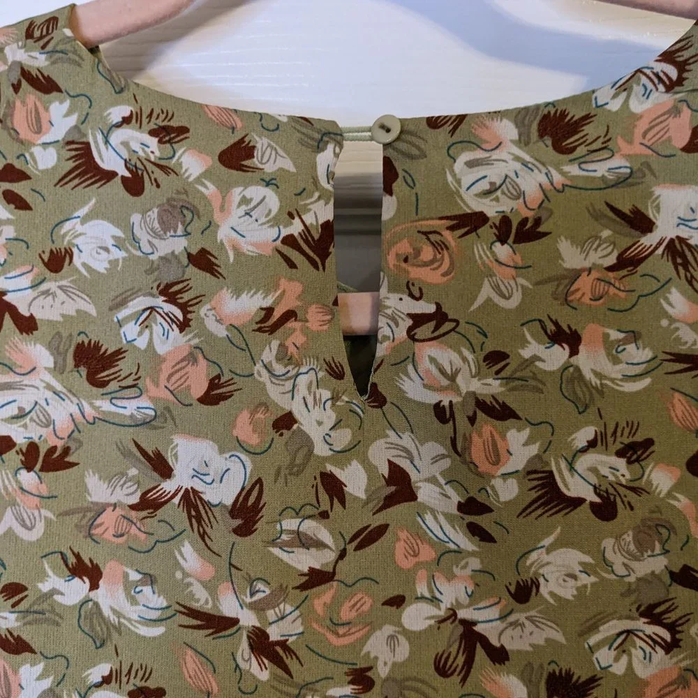 Hayden Girls Sage V-Neck Floral Ruffle Long Sleeve Top Blouse - size XL NWT - Picture 8 of 10